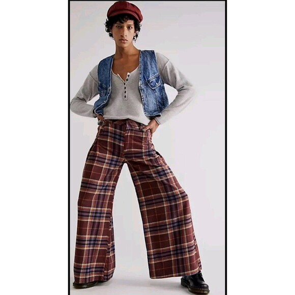 Free People Wide Leg Pants Size 0 Out Of Touch Extreme Plaid Pockets Wine Blue - Picture 1 of 12